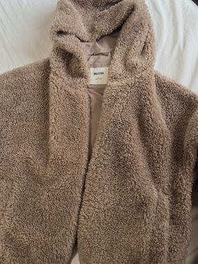 Hollister Plush Sherpa Hooded Jacket in Light Taupe